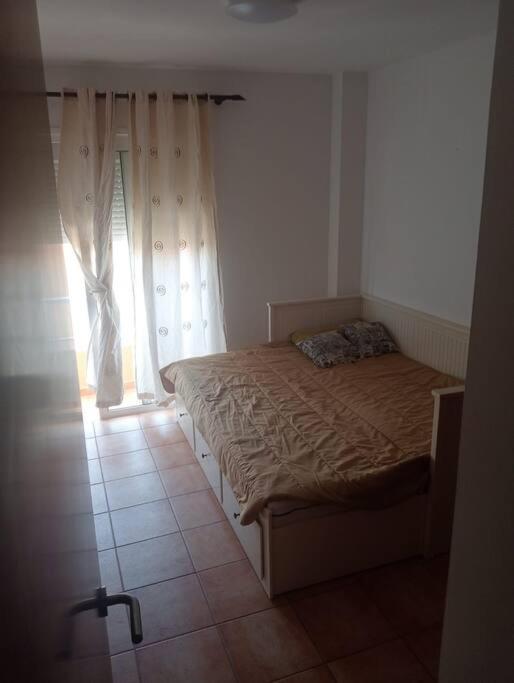 Habitacion En Apartamento O Apartamento Completo คอร์ราเลโฮ ภายนอก รูปภาพ